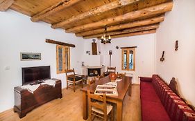 Aradena Traditional House 1